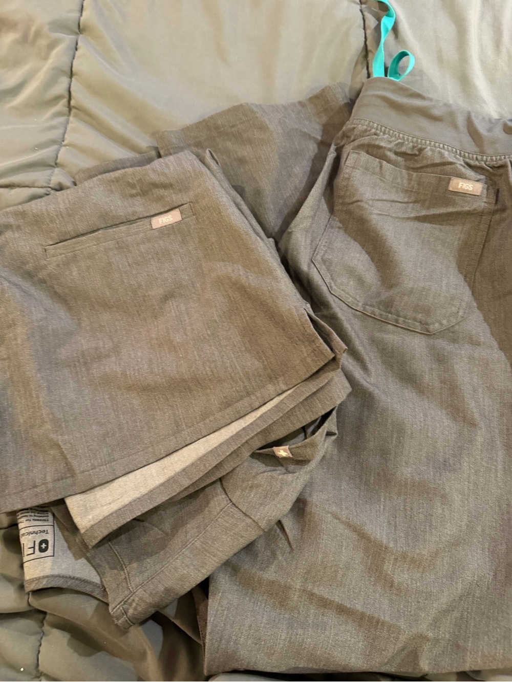 Figs gray size large scrub set